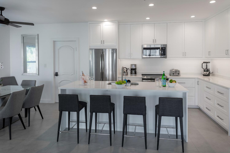 Others 4, Carpe Diem 3 BR Condo