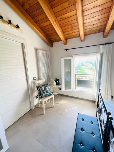 Others 2, La Rocchetta B&B, Modena