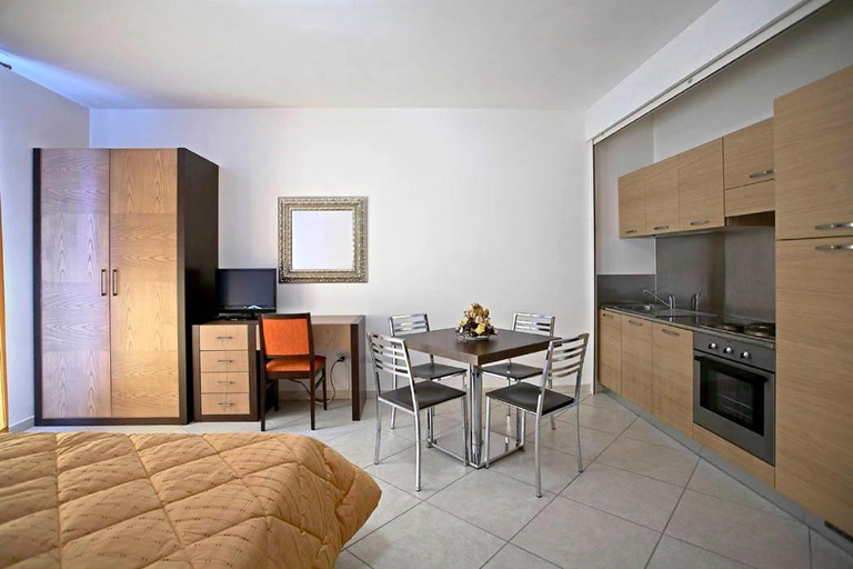 Others 4, Residence I Gabbiani, La Spezia