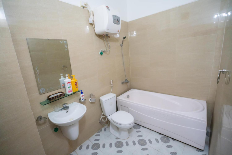 Bathroom 4, Hoang Yen Hotel, Thái Nguyên