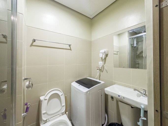 Bathroom 3, GemstoneBR in SMDC Fame Residences, Mandaluyong