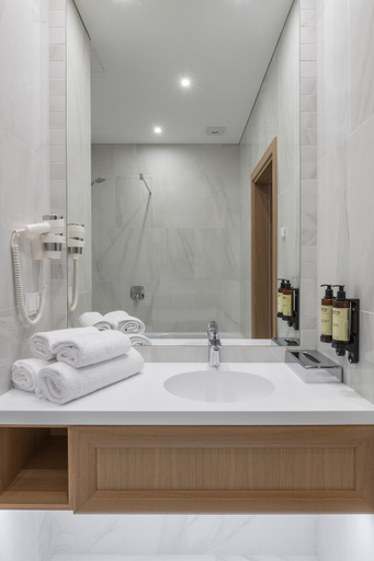 Bathroom 3, CALVARY Hotel & Restaurant Vilnius, Vilniaus