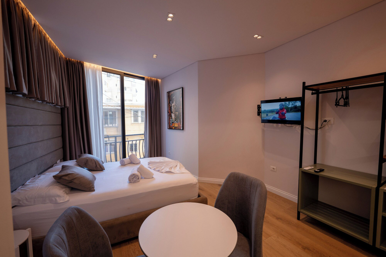 Bedroom 3, Summer Depo, Sarandës