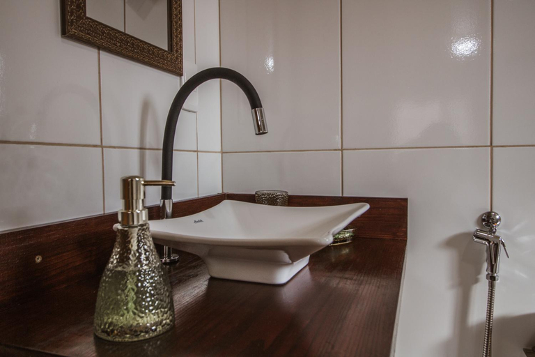 Bathroom, Chales Cerejeira, Itatiaia