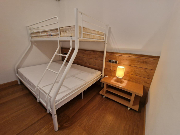 Others 4, Hostal Lizuniaga, Navarra