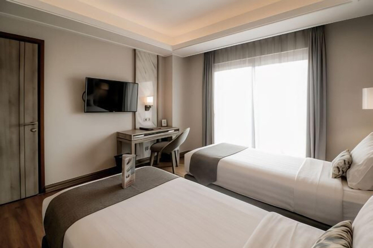 Bedroom 12