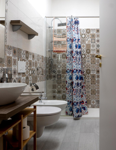 Bathroom 7