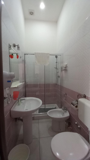 Bathroom 3, Ale Naples Holiday, Napoli