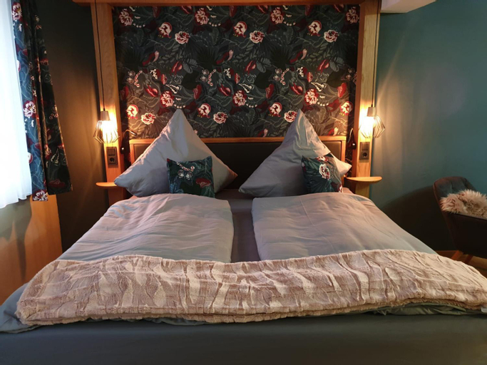 Bedroom 2, Pelikans Krone, Werra-Meißner-Kreis