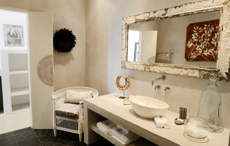 Bathroom 3, Latitude 15 Degrees, Lusaka