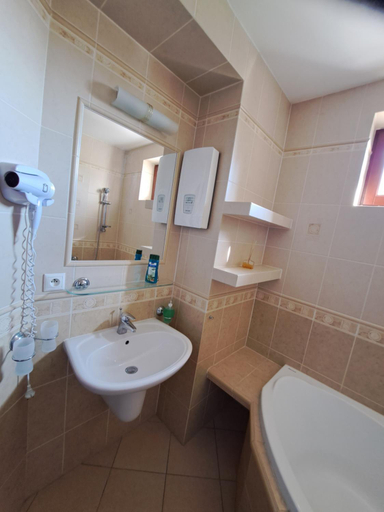 Bathroom 2, Penzion pri rybniku, Dunajská Streda