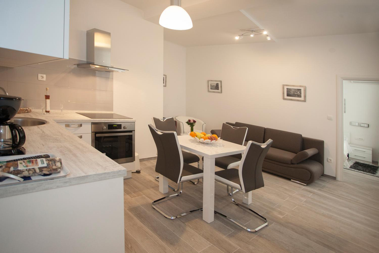 Others 5, Old Square Studio Apartment, Split