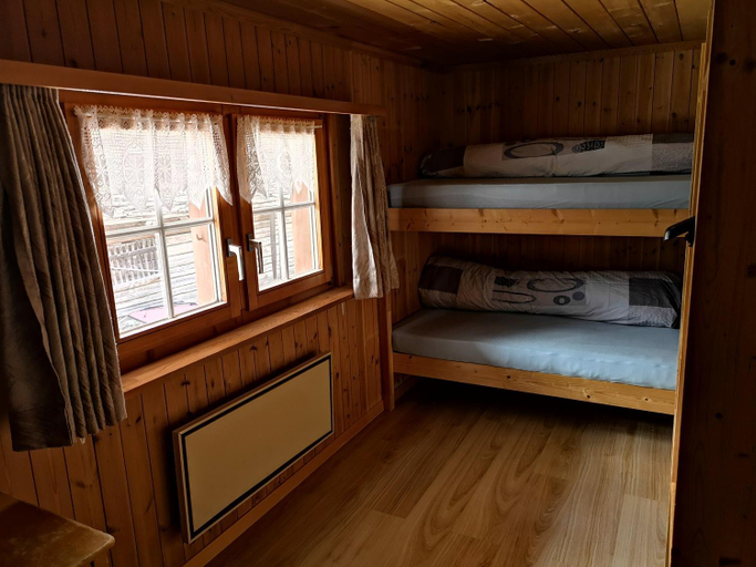 Others 4, B&B Gassa 95, Surselva
