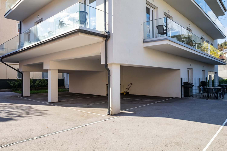Exterior 14