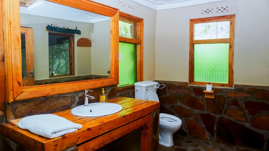 Bathroom 2, Rushaga Gorilla Camp, Kisoro