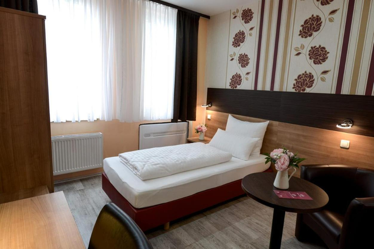 Bedroom 2, Hotel City Panorama, Region Hannover