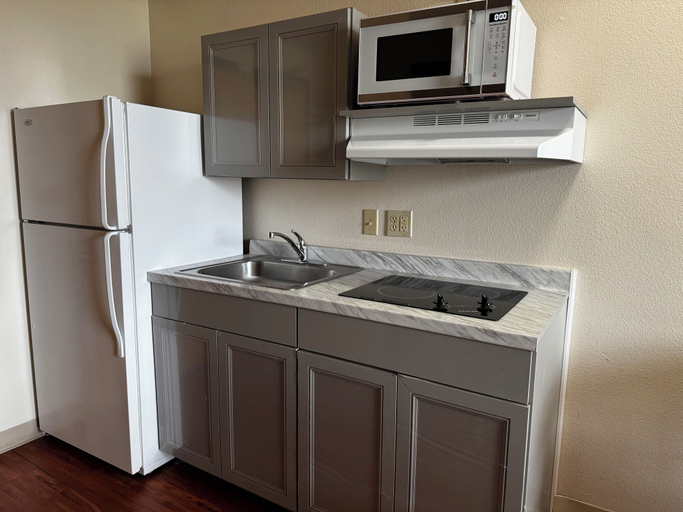 Others 4, BEST STUDIO INN, Miami-Dade