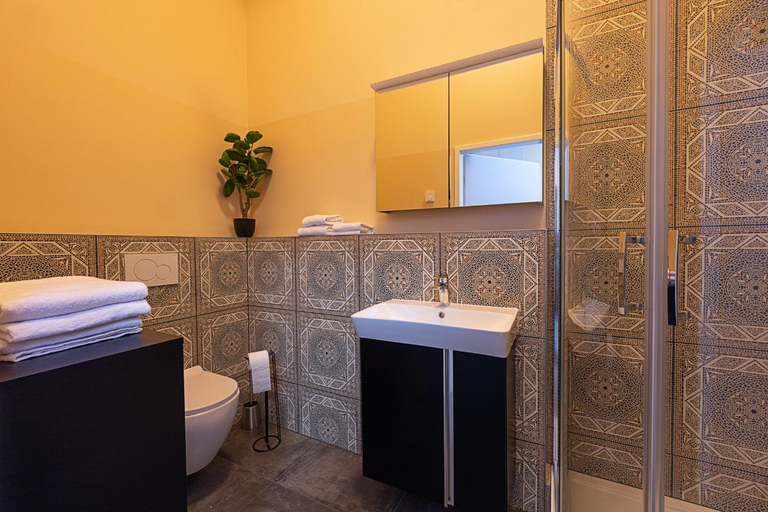 Bathroom 2, Fabric-Apartments, Reutlingen