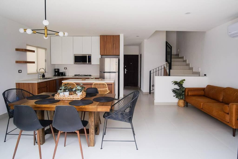 Dining Room 26