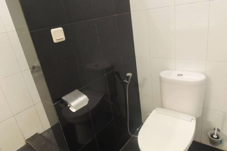 Bathroom 26