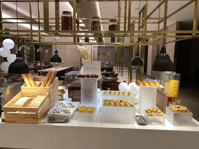 Food & Drinks 5, DoubleTree by Hilton Altay Fuyun, Altay