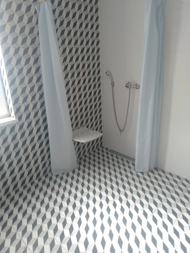 Bathroom 2, Osrodek Pomeranka, Gdańsk City