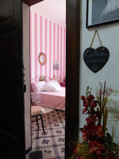 Others 4, B&b Ammentos, Oristano