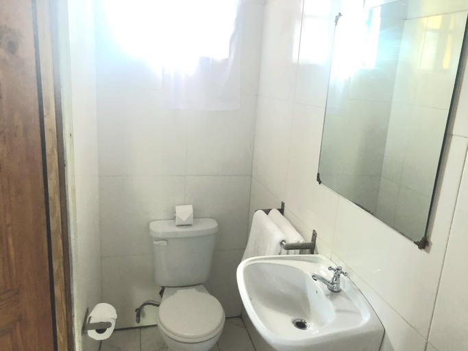 Bathroom 3, Bay View Apartments Canouan Island