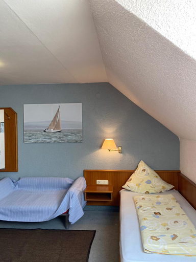 Others 4, Hotel Weller, Groß-Gerau