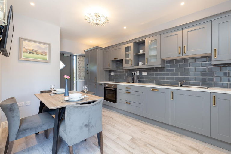 Others 3, Bective Stud Apartments