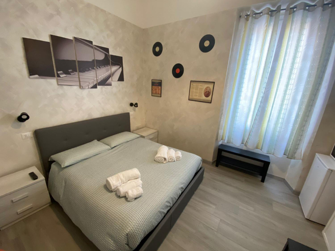 Others 4, B&B La Sinfonia, Cagliari
