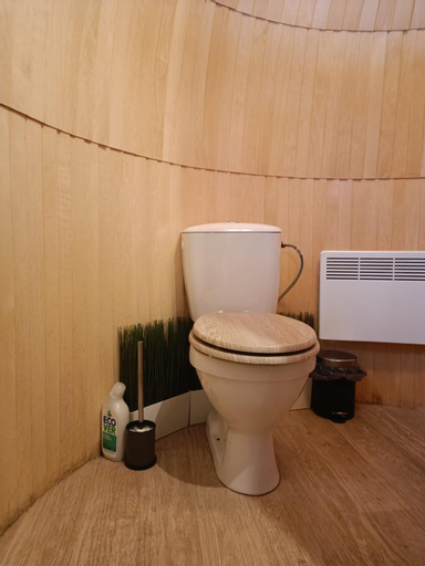 Bathroom 12