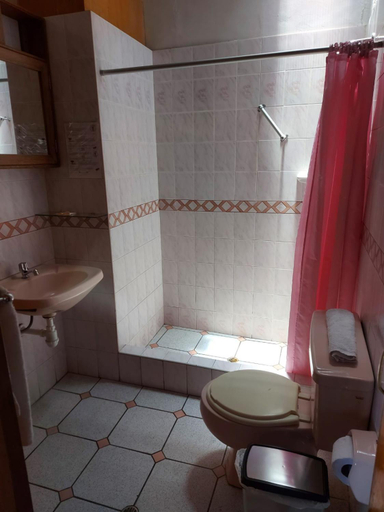 Bathroom 2, Hostal Lluvia de Oro, Arequipa