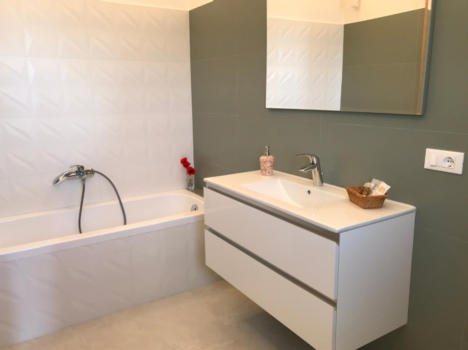 Bathroom 6