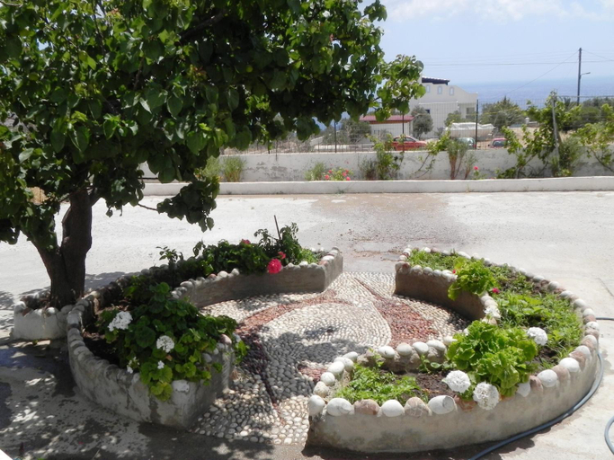 Others 5, Mihalis Studios, South Aegean