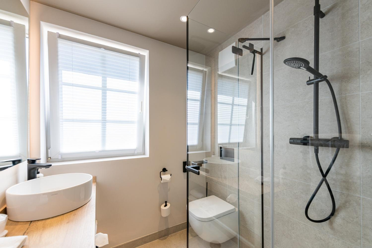 Bathroom 2, Hafenhotel zu Putbus, Vorpommern-Rügen