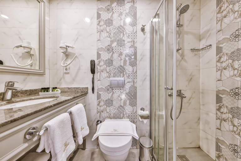 Bathroom 5, 9 Doors Hotel, Fatih
