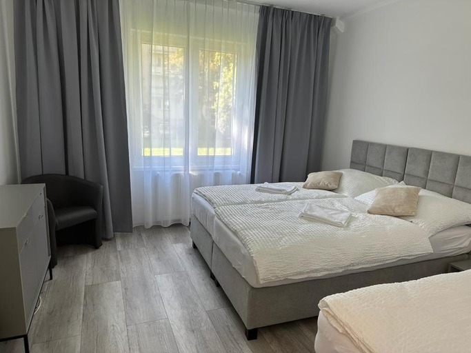 Others 3, Sunny House Three, Bratislava II