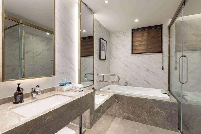Bathroom 2, Days Hotel By Wyndham Quanzhou Yongchun, Quanzhou