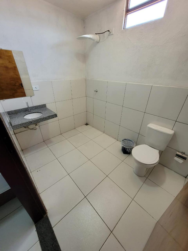 Bathroom 2, Hotel Buriti, Carolina