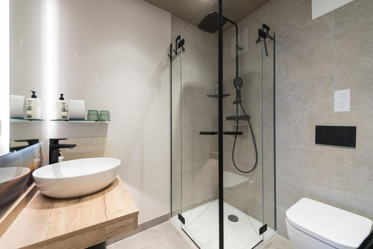Bathroom 5, Hafenhotel zu Putbus, Vorpommern-Rügen