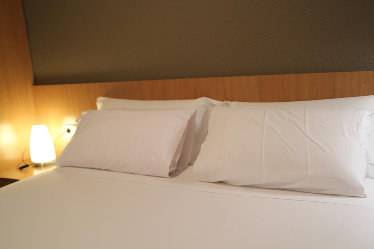 Others 4, Hostal Abodi, Navarra