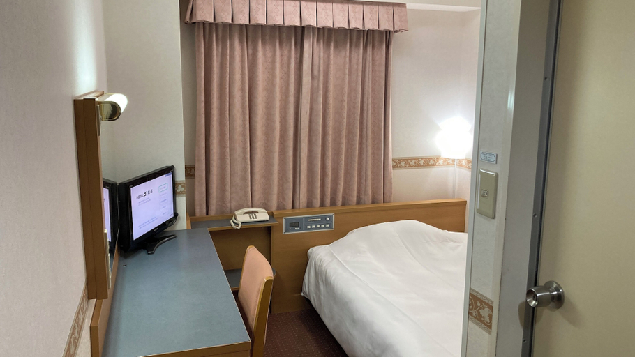 Bedroom 4, Hotel Alpha-One Onomichi, Onomichi