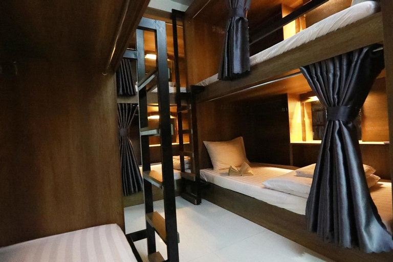 Bedroom 18