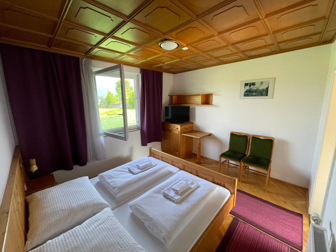 Bedroom 6