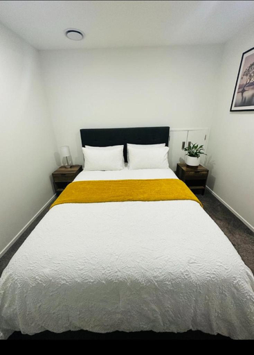 Others 3, Trafalgar Place, Waitakere