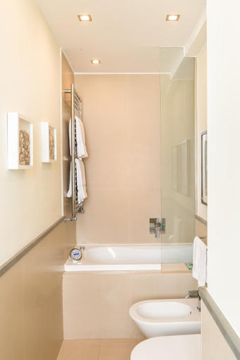 Bathroom 9