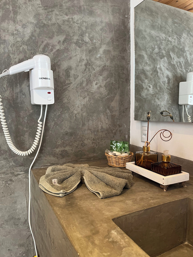 Bathroom 4, Lar Riviera, Amontada