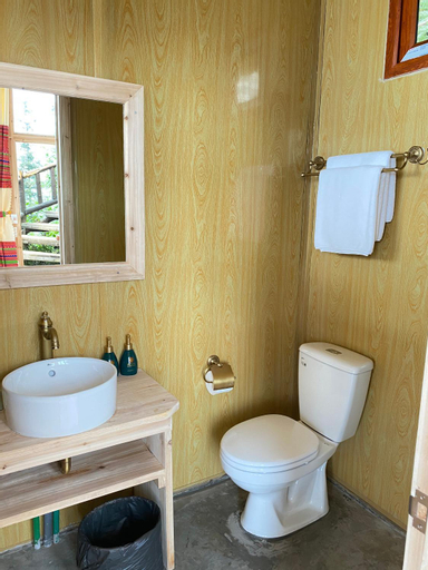Ma Pi Leng EcoLodge, Mèo Vạc