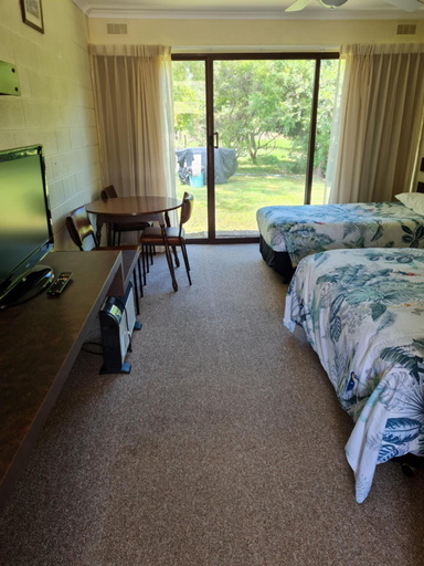 Others 4, Toora Lodge Motel, South Gippsland - East
